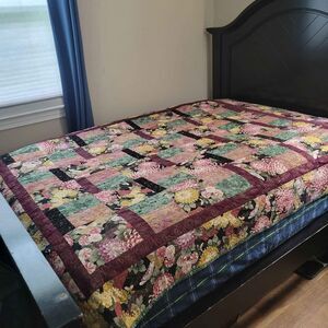 Handmade Quilted Blanket 78 inches x 62 inches NEW